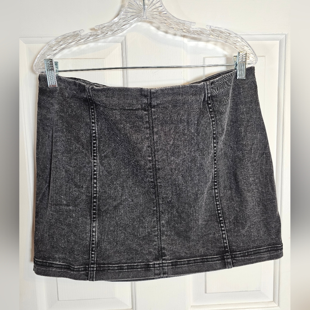 Wild Fable Classic Black Denim Skirt Size Large